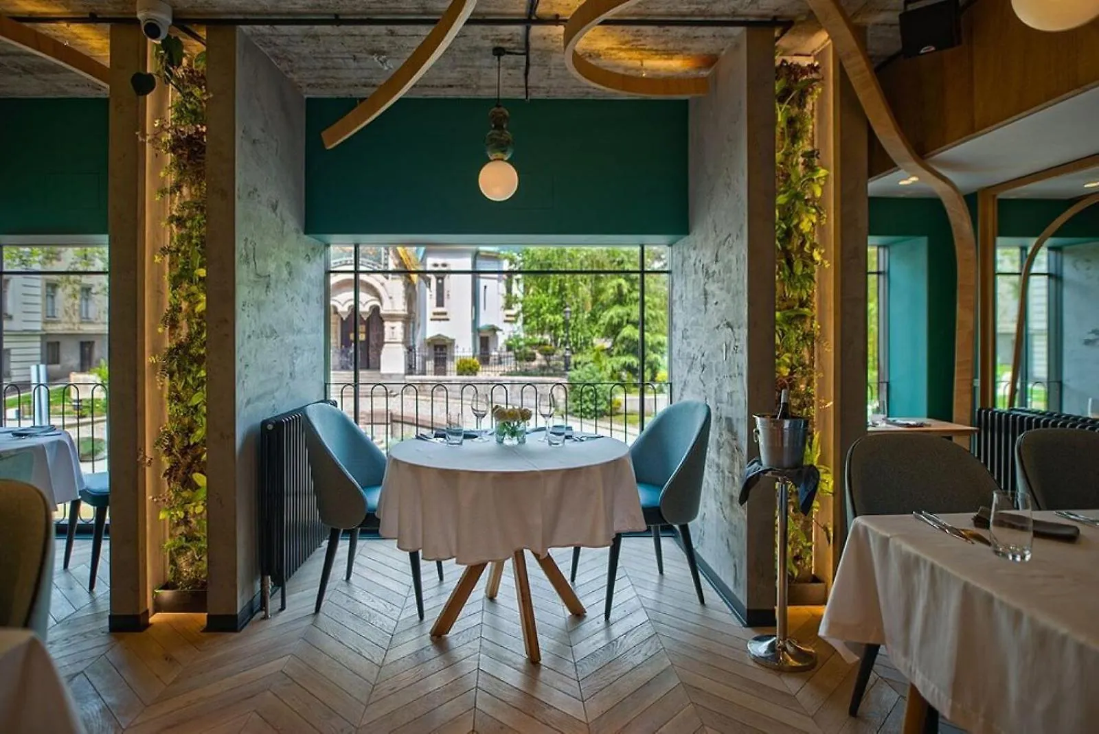 2-Bedroom Elegant Apartment In Mediterranean Style Sofia